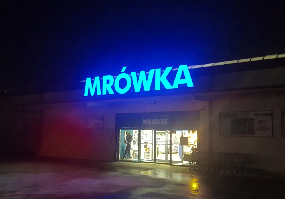 litery-przestrzenne-3d-swiecace-konstrukcja-psb-polskie-sklady-budowlane-noc
