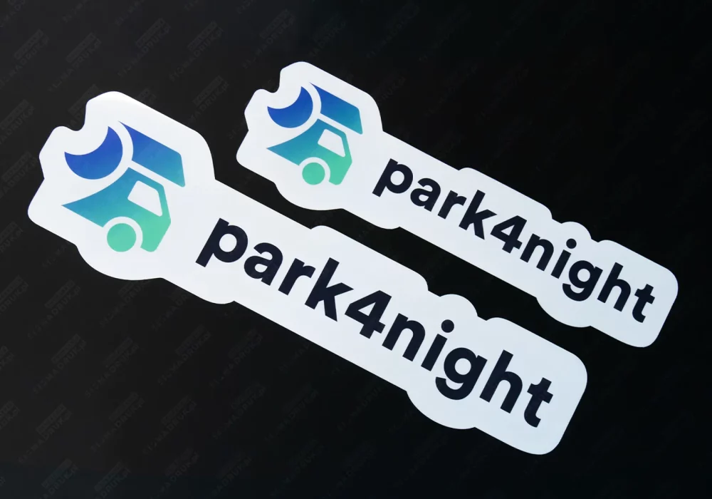 naklejki-magnetyczne-na-auto-z-logo