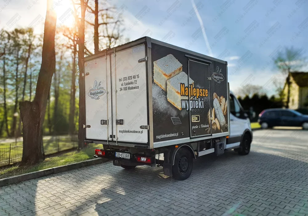 naklejki-na-auto-dostawcze-cukiernia-piekarnia
