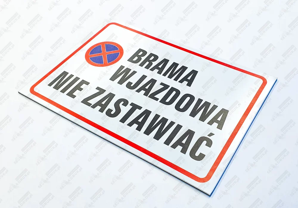 tabliczka-ostrzegawcza-brama-wjazdowa
